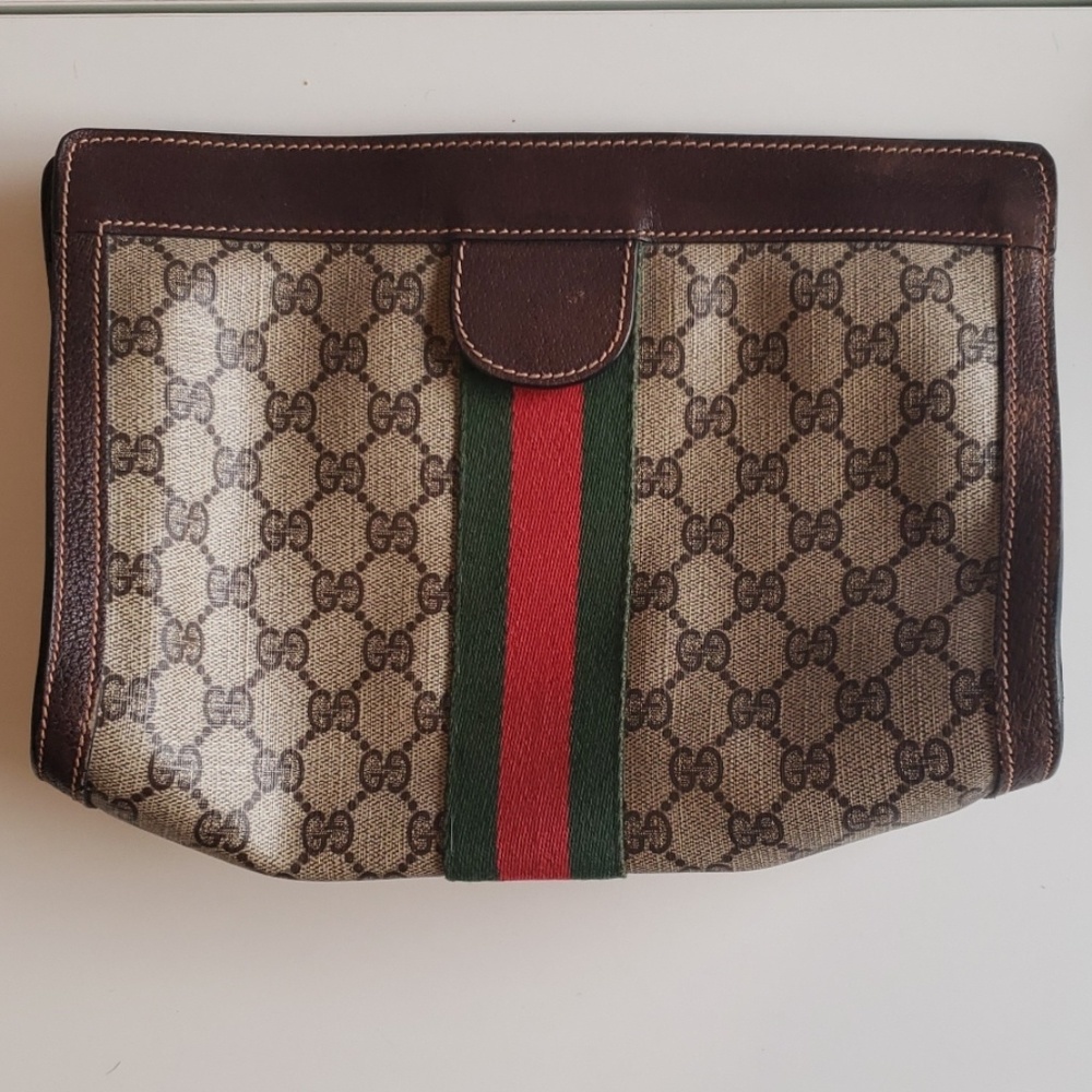 Vintage Gucci clutch
